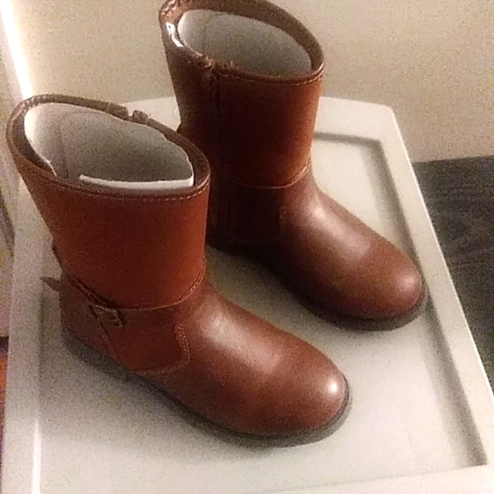 Carter's Girl Boots